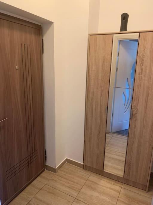 Appartement Cozy Flat à Piteşti Extérieur photo